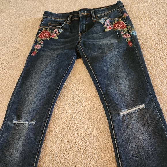 Embroidered Blue Jeans for Women - Picture 4 of 9